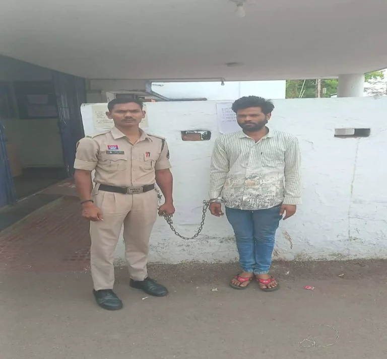 दहेज हत्या के मामले में फरार आरोपी पति जितेंद्र सिंह परिहार को गिरफ्तार कर भेजा गया जेल 5327647 untitled 26 copy