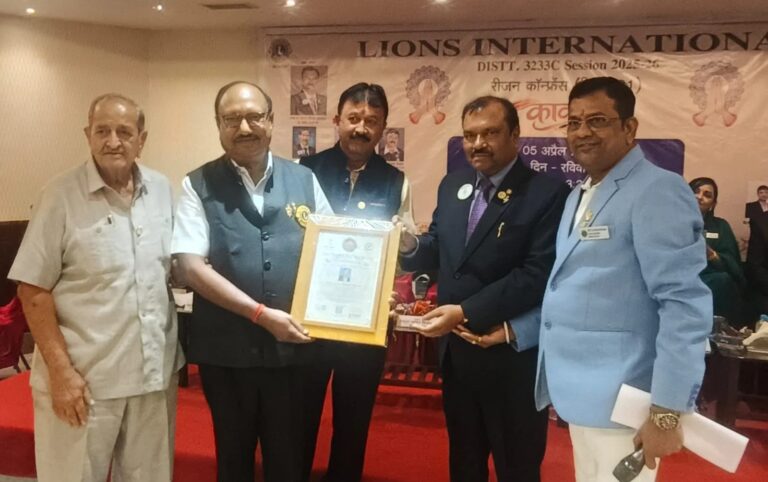 Korba: पीएमजेएफ लायन डाॅ. राजकुमार अग्रवाल हुये परम विभूषण सेवा रत्न सम्मान से सम्मानित IMG 20260407 WA0003