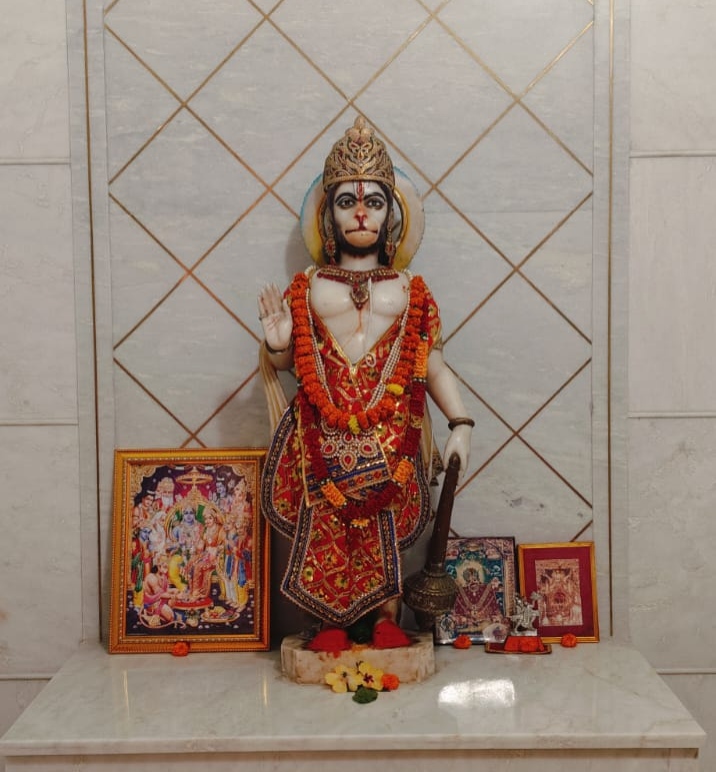 Korba: हनुमान जन्मोत्सव पर श्री सप्तदेव मंदिर एवं मोदी परिवार द्वारा भव्य आयोजन IMG 20260404 231107