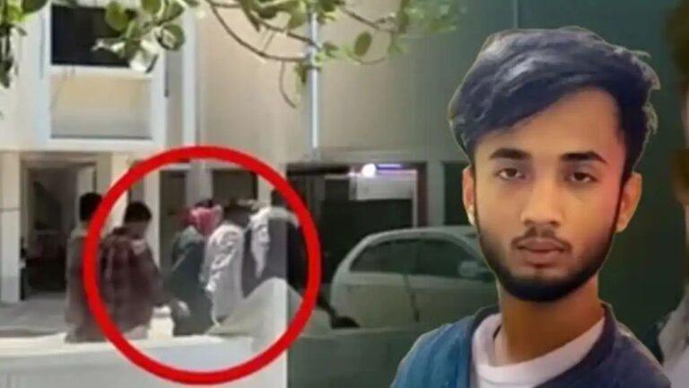 अमरावती ब्लैकमेल कांड: जानिए कैसे 19 साल के अयान ने 150 से ज्यादा हिन्दू नाबालिग लड़कियों को बनाया शिकार, गुस्साए लोगों ने शहर बंद का किया ऐलान तो प्रशासन ने आरोपी के घर पर चलाया बुलडोजर n708604327177630837832941143a86a54dd2ef8df4ee5fe513aba273fc99f712f5eaec7c37116d5aaf5292