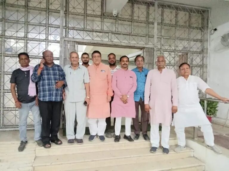 कोरबा विकास समिति ने रेल सुविधाओं पर कलेक्टर से भेंट-मुलाकात कर की विशेष चर्चा, डीआरएम बिलासपुर के साथ बैठक की रखी मांग IMG 20260531 WA0004