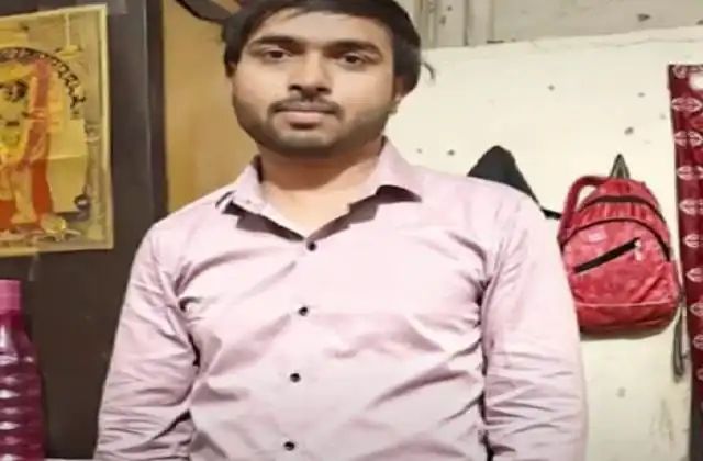 सरयू नदी के तट पर दिखा खौफनाक मंजर, सास की चिता सजा रहे दामाद को खींच ले गया मगरमच्छ, ठगे से देखते रह गए लोग n7130121981779326336645209f1c2dacddd309acdfb5e9ea276e79ca77caac73ca5c6f026555eadc19e5a3