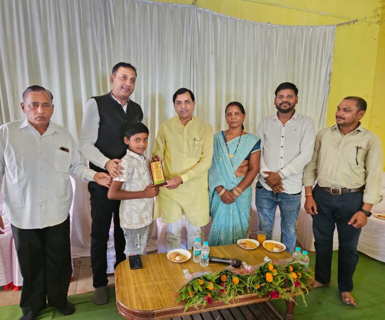 शिवशक्ति सेवा संस्था के सम्मान समारोह में मुख्य अतिथि बने पार्षद नरेंद्र देवांगन, समाजसेवियों का किया सम्मान IMG 20260608 WA0026