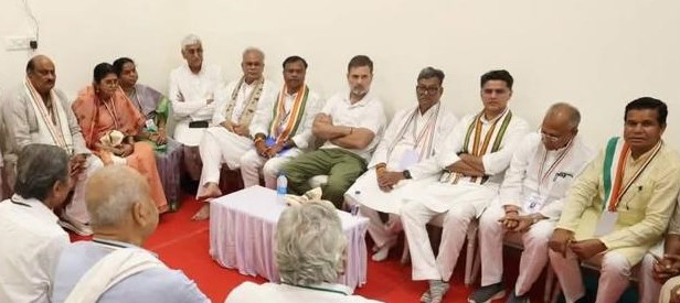 राहुल गांधी की छत्तीसगढ़ के वरिष्ठ नेताओं के साथ संगठनात्मक रणनीति पर हुई महत्वपूर्ण चर्चा IMG 20260623 WA0017