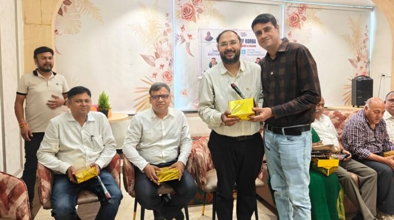 रोटरी क्लब ऑफ कोरबा ने डॉक्टर्स डे एवं सी.ए. डे पर चिकित्सकों और चार्टर्ड अकाउंटेंट्स का किया सम्मान IMG 20260701 WA0788