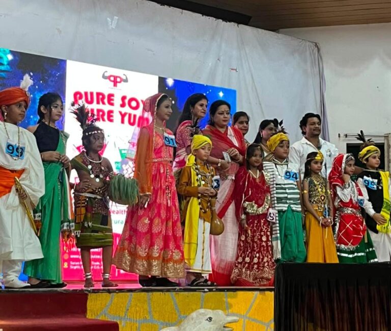 बिलासपुर में ‘RK Kid’s Talent Runway 2026’ का भव्य आयोजन, 136 नन्हे प्रतिभागियों ने बिखेरा भारतीय संस्कृति का रंग IMG 20260709 WA0024