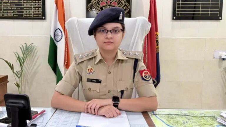 DSP अमीषा कौन? जिन्होंने आगरा में ACP बनते ही यूं सुलझाया बाथरूम हत्याकांड, पिता भी रह चुके IPS n718480782178321828621513a696c35c71a4e3226eb4935ca25874d6a5f3bf1913b45802ad7f187e628f91