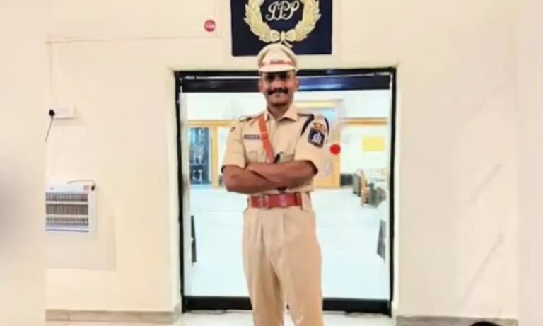 ट्रेनी IPS उदय कृष्ण रेड्डी पर उनके ही बैच की एक महिला IPS प्रोबेशनर ने लगाया यौन उत्पीड़न का आरोप, सदमें में रेड्डी ने की खुदकुशी की कोशिश n7204136561784670372366afb84640be95608aba13ab178f366213487cb8dbe44620f51fbe4d2182e7a010