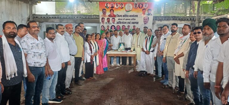जिला कांग्रेस कार्यालय में अविभाजित मध्यप्रदेश के पहले मुख्यमंत्री पं.रविशंकर शुक्ल एवं पूर्व केन्द्रीय मंत्री शहीद पं.विद्याचरण शुक्ल जी की मनाई गई जयंती IMG 20260803 WA00271