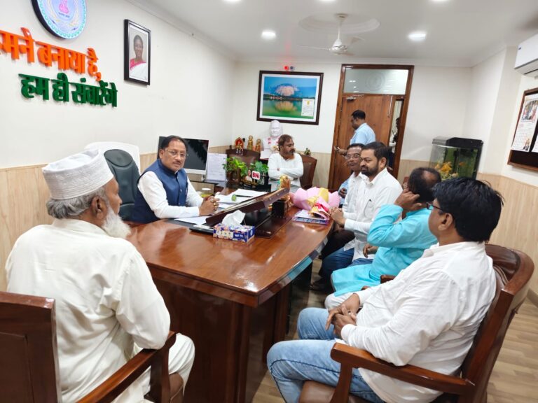 राजधानी रायपुर और न्यायधानी बिलासपुर में सामाजिक भवन की मांग को लेकर मुस्लिम मनिहार जमात छत्तीसगढ़ ने उठाई आवाज़ IMG 20260810 WA0000
