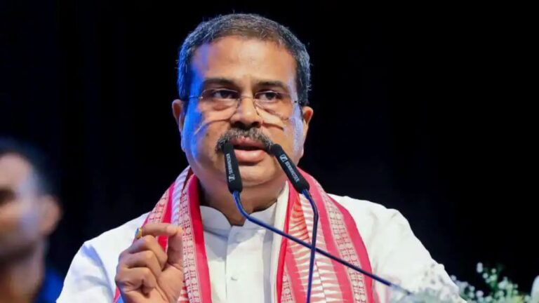 पू्र्व शिक्षा मंत्री धर्मेंद्र प्रधान ने आखिरकार तोड़ी चुप्पी, जेन-Z के लिए कह डाली ये बात n7226186291786245350618aa801836b0e8b27c543a610b39d1c40b7cf5c9daec231e3fc17c7a97d056db62