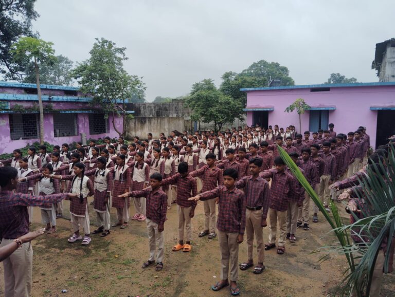 कोरबा जिले में साक्षरता पखवाड़ा प्रारंभ, पहले दिन दिलाई गई साक्षरता की शपथ IMG 20260901 WA0026