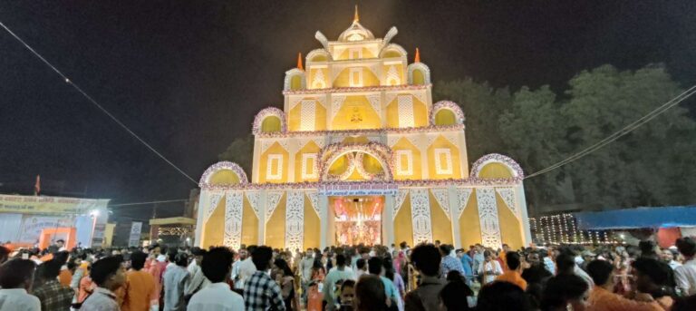 Korba: डांडिया-गरबा के रंग से सराबोर हुआ कोसाबाड़ी आरपी नगर फेस-1 का दहशरा मैदान! पूजा पंडाल पर उमड़ रही श्रद्धालुओं की जबरदस्त भीड़ Compress 20261013 232020 0053