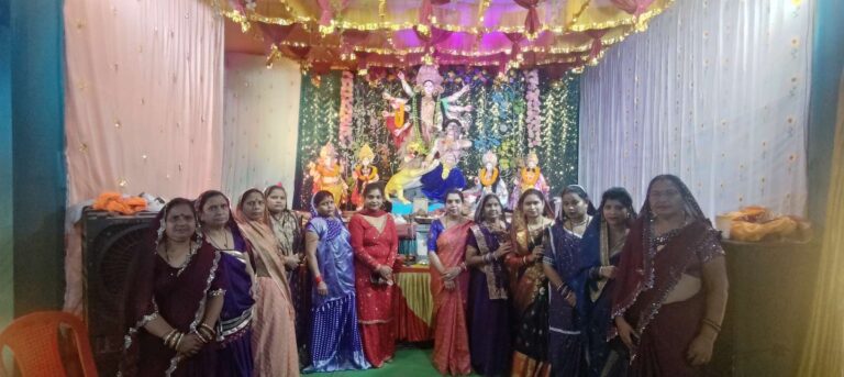 पुरानी बस्ती साहू समाज की महिलाओं द्वारा वर्ष 2020 से निरंतर की जा रही है माँ दुर्गा की आराधना Compress 20261019 003731 1654