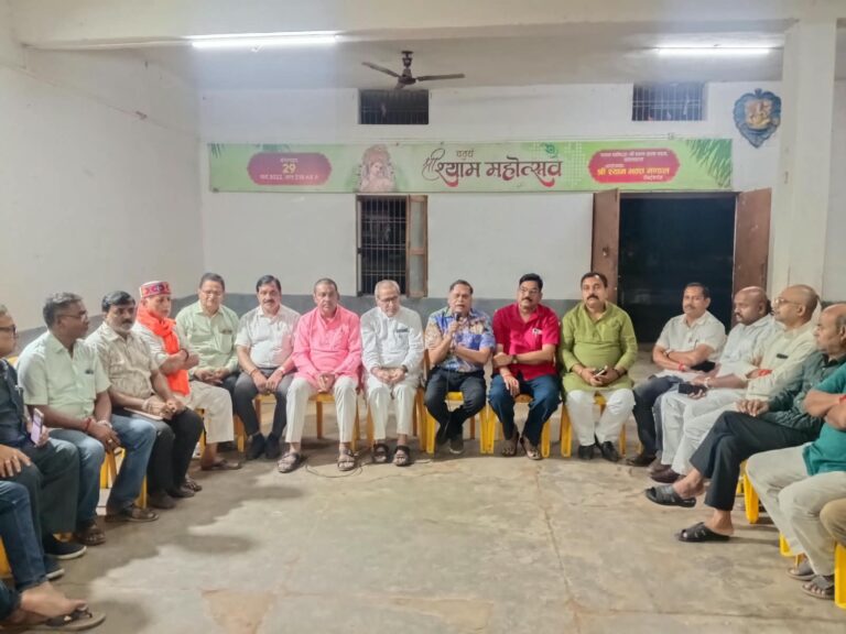 Sonbhadra: 124 साल पुरानी रामलीला का 8 अक्टूबर से आगाज़, मुकुट पूजन के साथ शुरू होगा मंचन, विजयादशमी पर होगा ऐतिहासिक भरत मिलाप IMG 20261003 WA0006