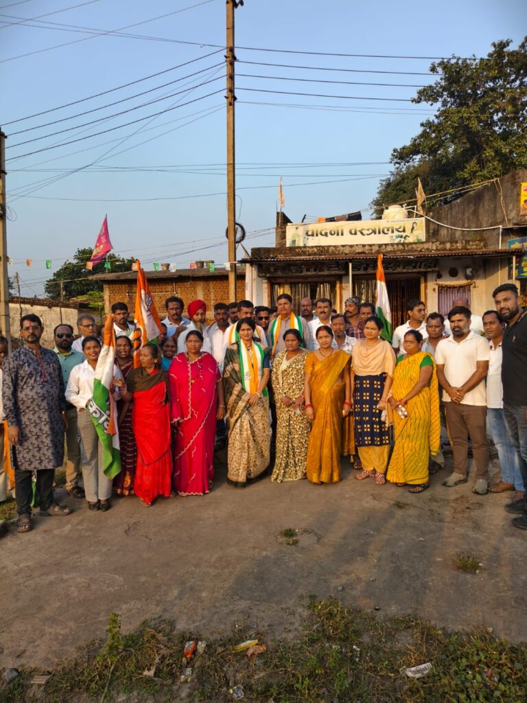 Korba: जिला कांग्रेस के निर्देश पर कुसमुंडा ब्लाॅक कांग्रेस कमेटी द्वारा CEC ज्ञानेश कुमार को पद से हटाने के लिए प्रदर्शन IMG 20261012 WA0059