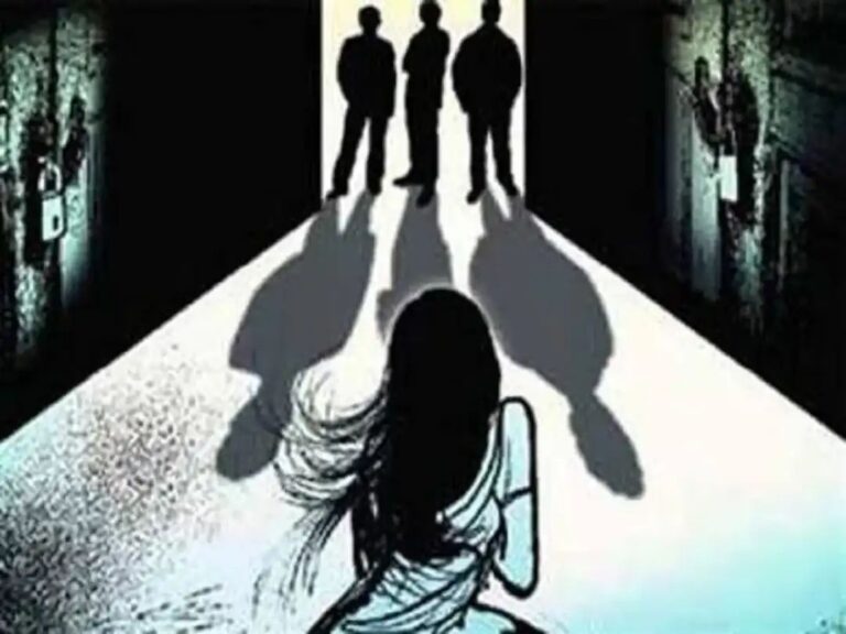 Hyderabad: घर के बाहर खड़ा हो दोस्तों से पत्नी का गैंगरेप करवाता था फयाज, मकान मालिक को लगा पता तो… n7318979451793189536704fd25c7e47c69ec42c753b67baf519ddad08a0995e83e24d67227b471e91a7716